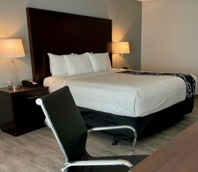 La Quinta Inn By Wyndham Lynnwood Exteriör bild
