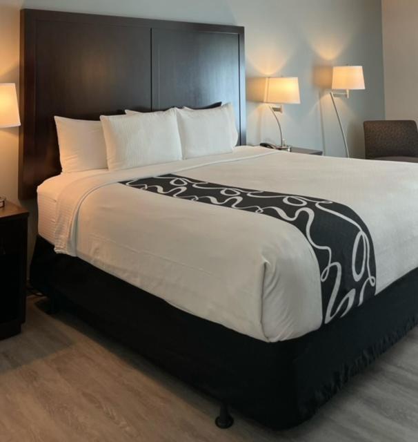 La Quinta Inn By Wyndham Lynnwood Exteriör bild