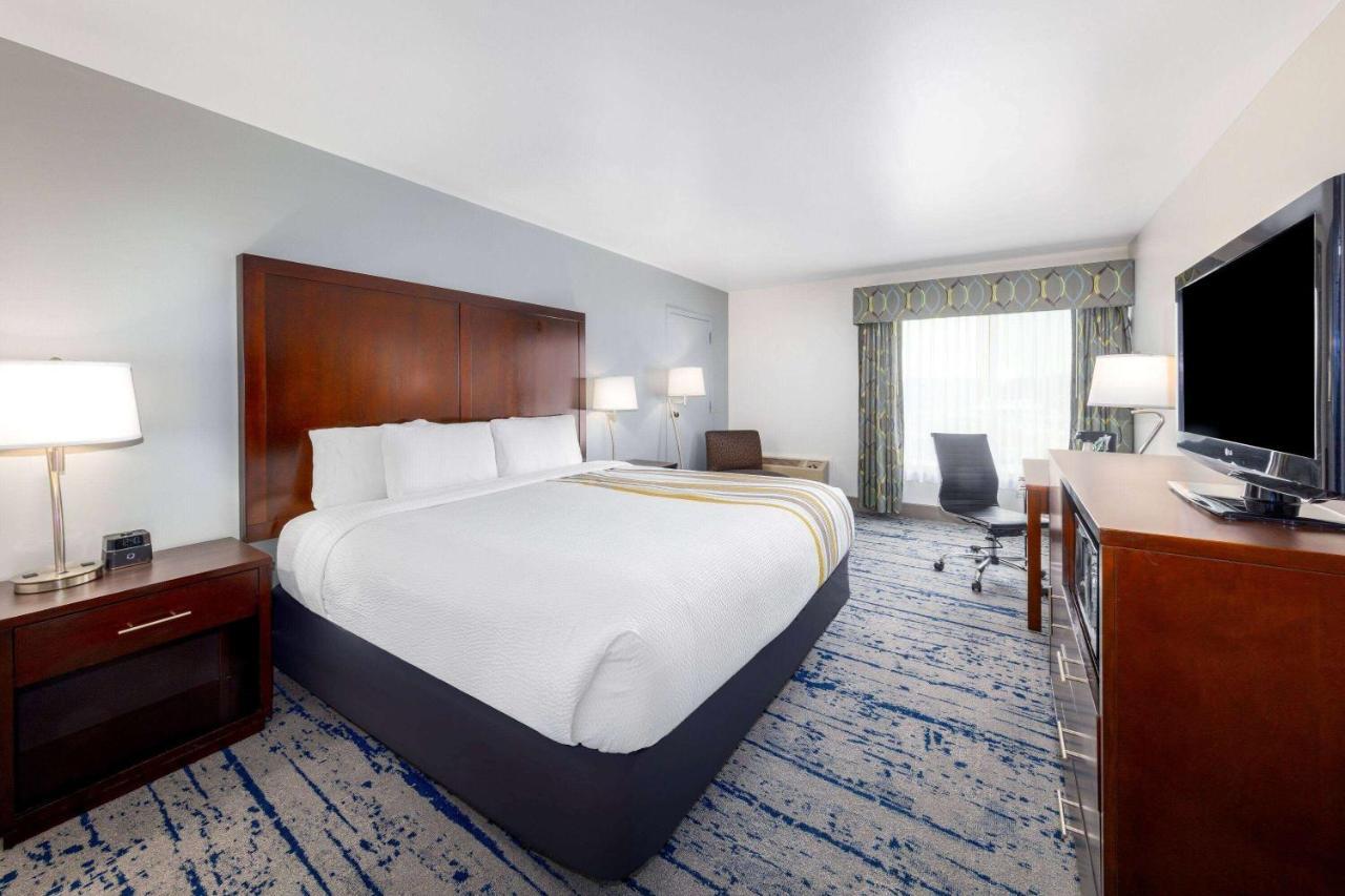 La Quinta Inn By Wyndham Lynnwood Exteriör bild