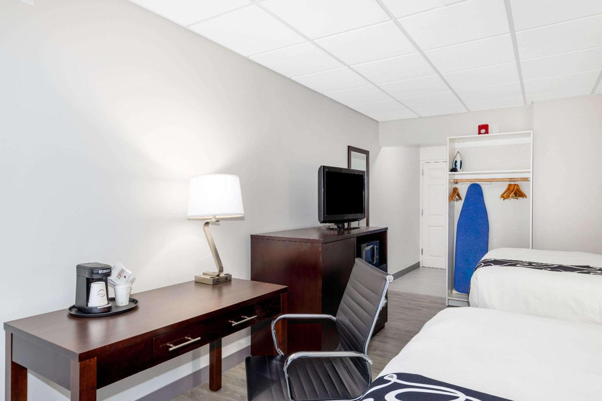 La Quinta Inn By Wyndham Lynnwood Exteriör bild